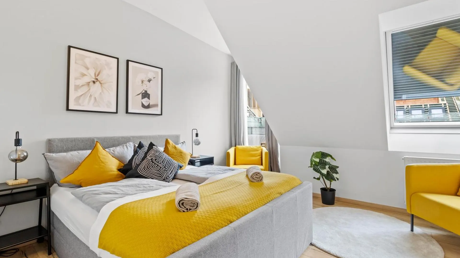 Terrace - 75 M² - Near Wiener Stadthalle Apartment Vienna